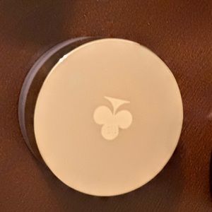 Beautiful perfume body powder!